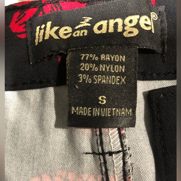 Like An Angel Dragon Print Red & Black Stretch Harem Pants  Size Small EUC - Picture 5 of 12